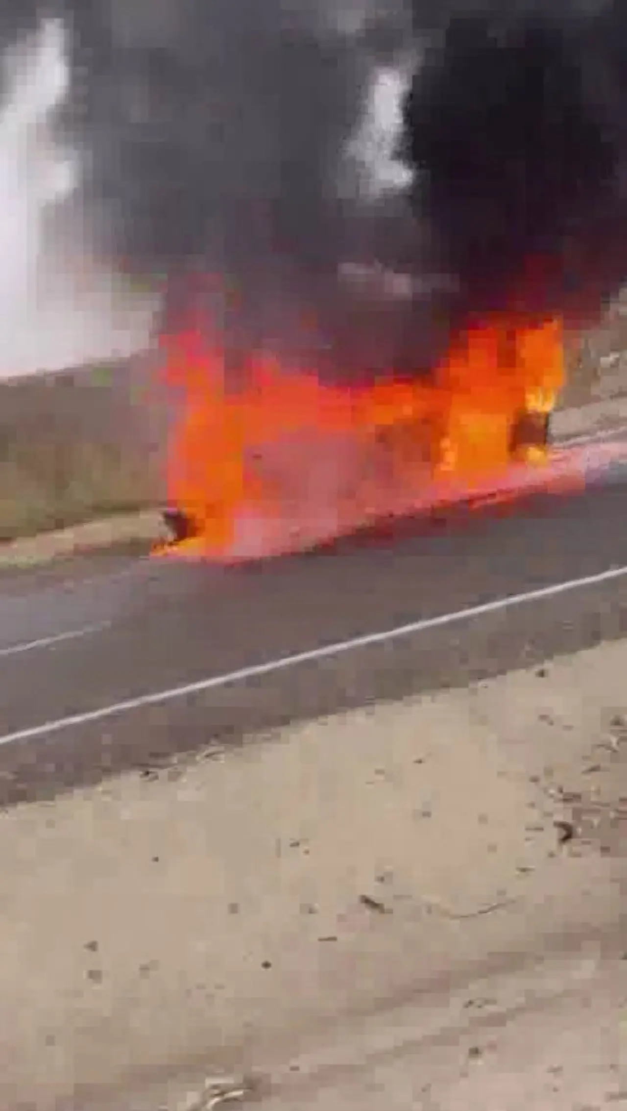 Yolda şok yangın! Alev topuna döndü 1