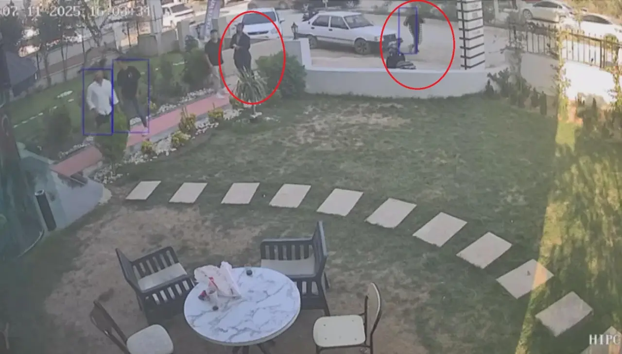 Deprem anında dönerle kaçtı: Hatay’da gülümseten anlar kamerada 2