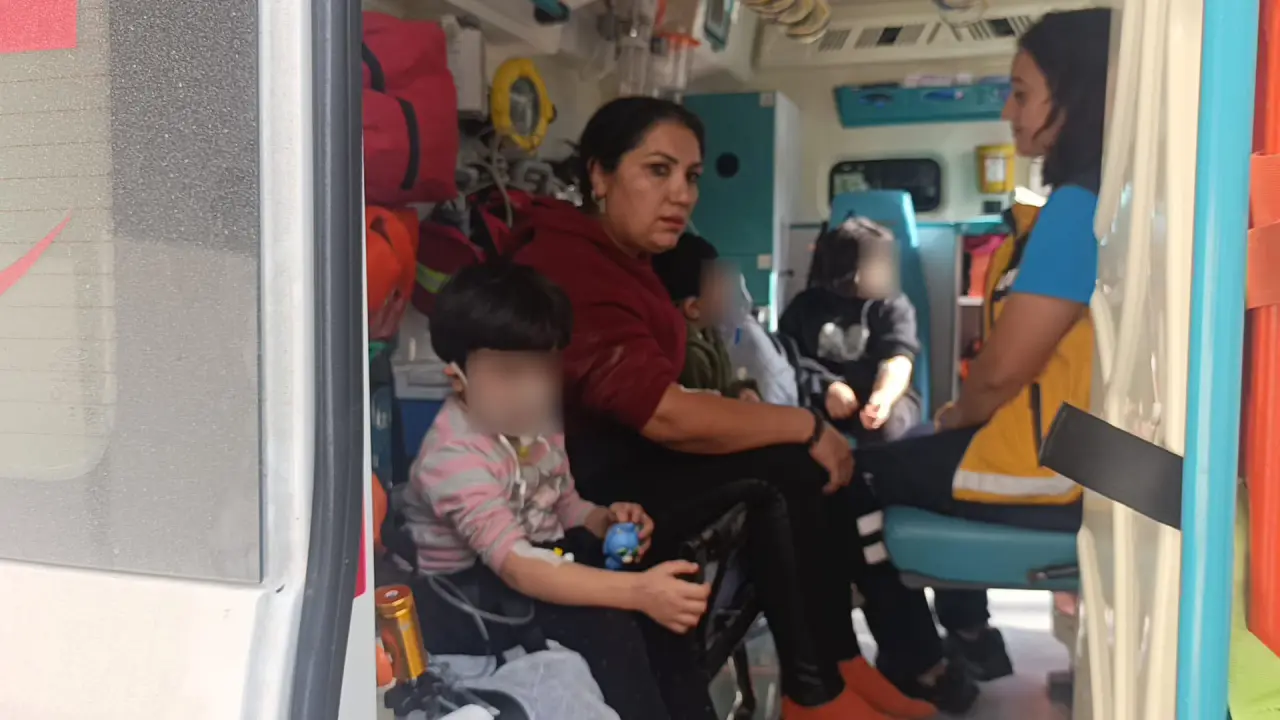 Anne ekmek almaya gitti, çocukları yangında mahsur kaldı 5