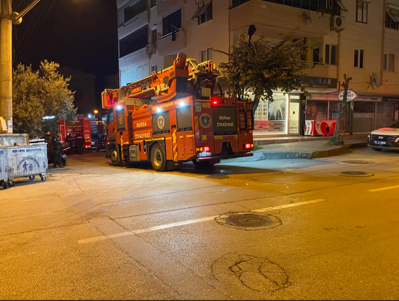 Mahalle sakinleri alarmda! Aynı apartmanda 6. yangın 3