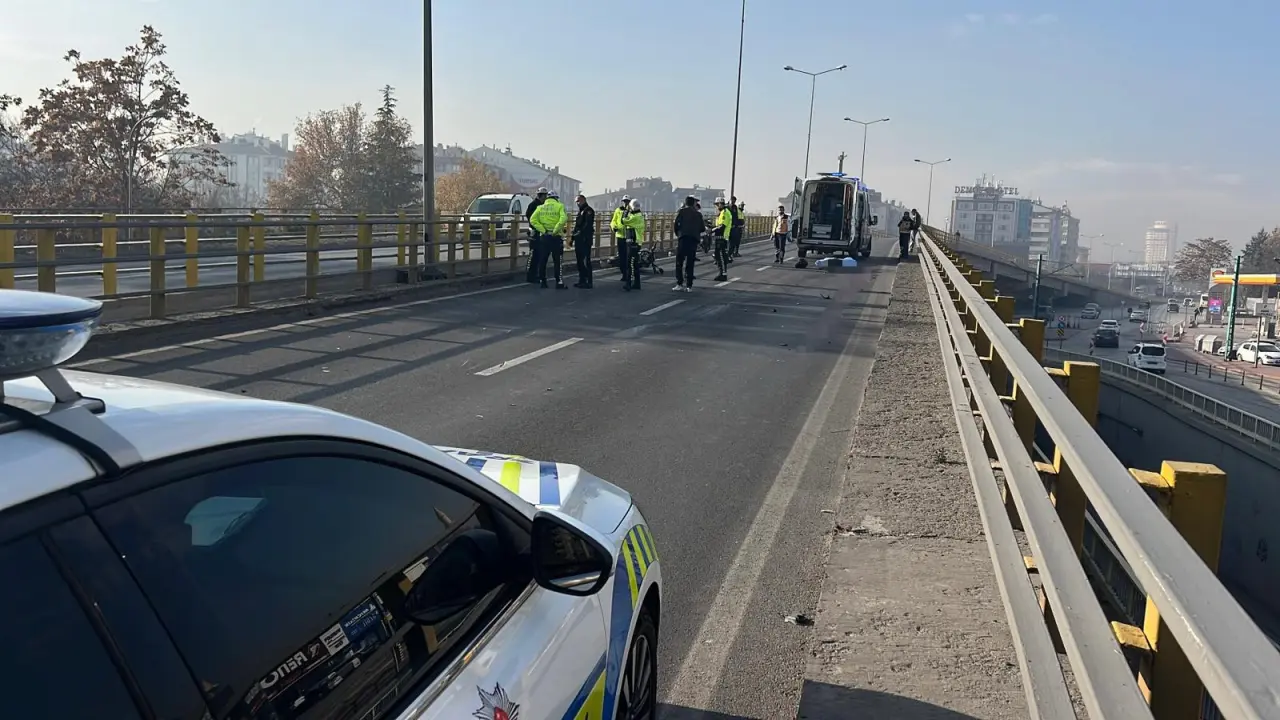 Konya’da kahreden kaza! 21 yaşındaki öğrenci tırla çarpıştı 5