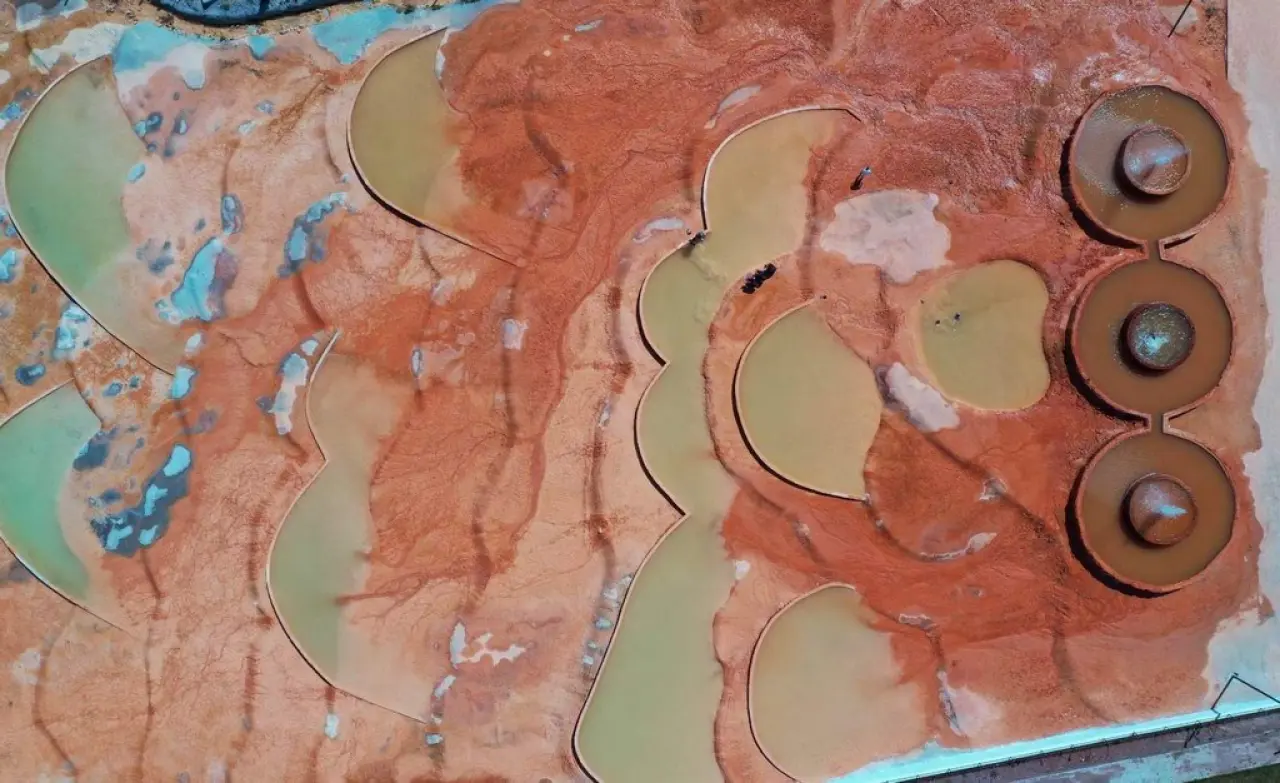 48°C’lik Şifa ve Altın Renk 16