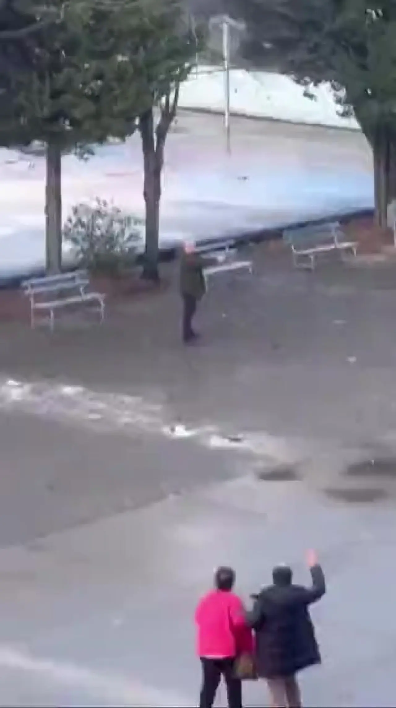 İzmit’te şok olay! Baba okul bahçesini savaş alanına çevirdi 5