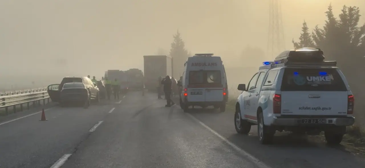 Edirne'de sisle gelen felaket! 10 araçlık zincirleme kaza 3