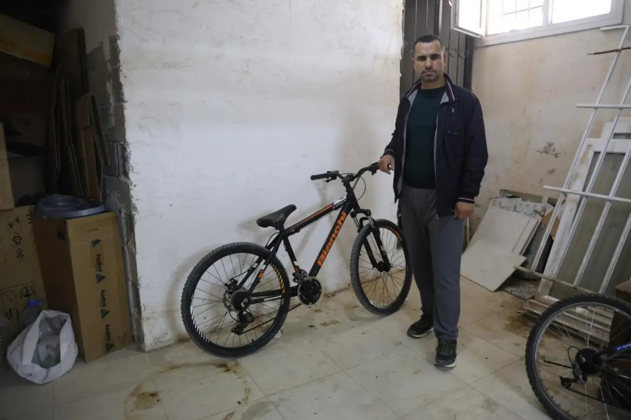 Kameraya yakalanan hırsızdan şikâyetçi olmadı, bir öğütle yetindi: 'Gençsin, helal yoldan kazan!' 3