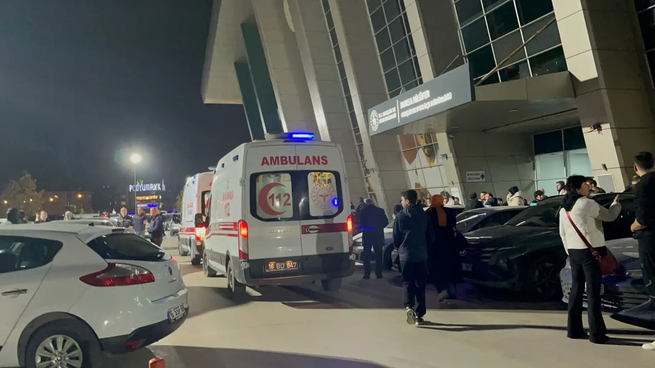 Bursa'da spor salonu adeta Teksas’a döndü: Koltuk ipi kavgası bıçaklı çatışmaya dönüştü 3