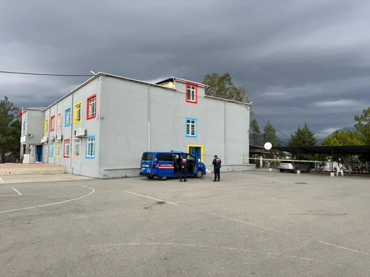 Mersin'de okul bahçesinde dehşet! 12 yaşındaki öğrenci okul müdürünü tüfekle vurdu 3