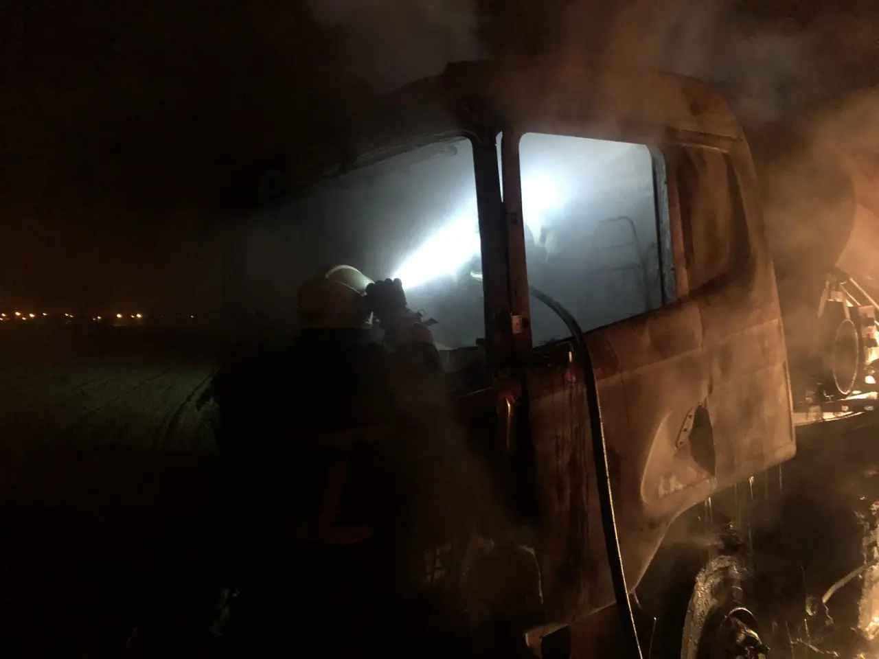 Burdur’da tır yangını büyük korkuya neden oldu! Araç kullanılamaz halde 4