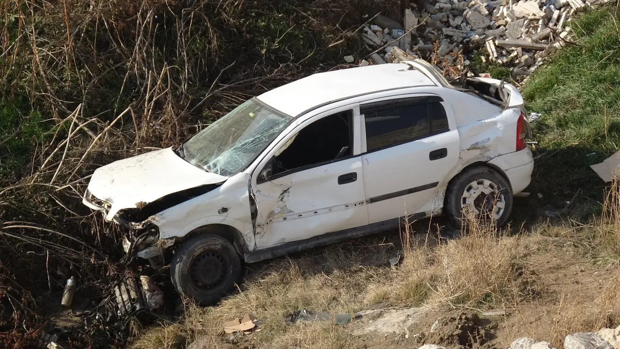 Malatya'da köprüden uçan araçta feci son! 1 ölü, 2 yaralı 4