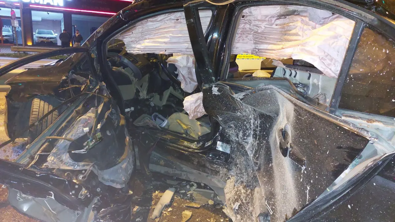 Sakarya’da ölüm getiren çarpışma! 1 ölü 3 yaralı 4