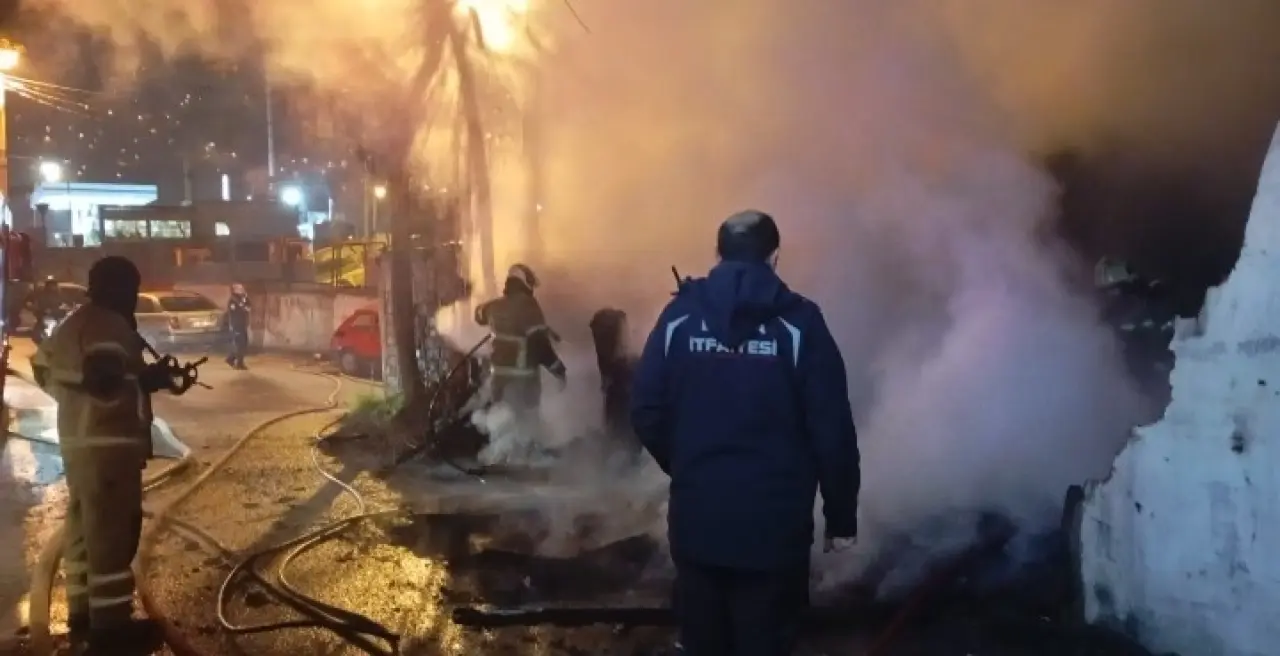 Bursa’da korkutan yangın! Gece yarısı alevler her yeri sardı 2