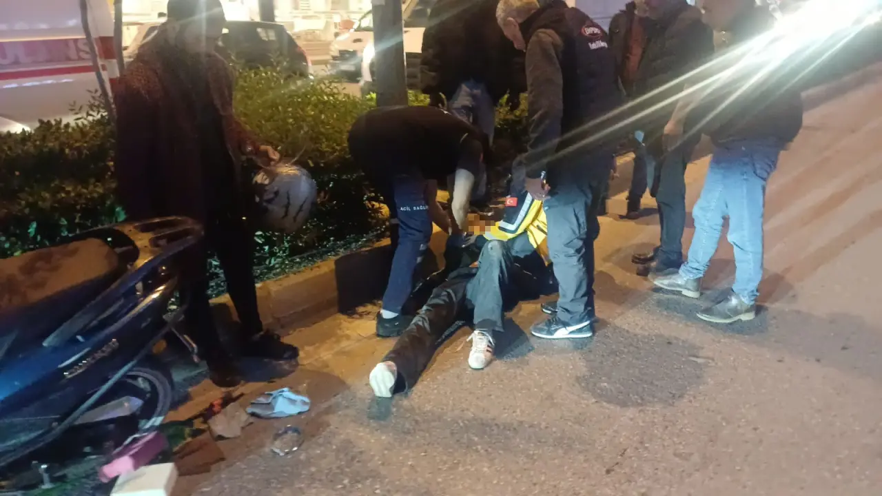 Antalya’da motosikletçi talihsizliği! Motoru yaptırmadan yeniden kaza yaptı 1