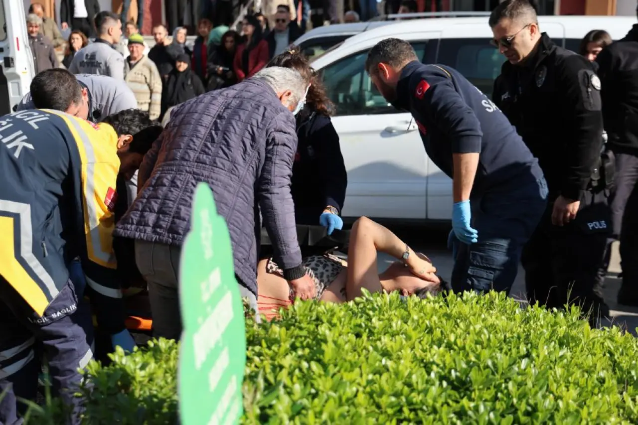 Boşanma duruşmasından çıkan çiftin yolları kanlı bitti! 4