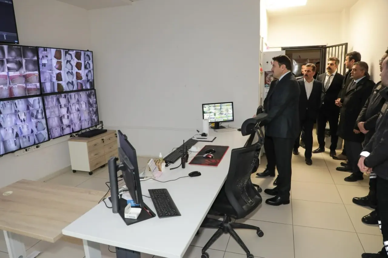 Vali Işın’dan Geri Gönderme Merkezi’ne sıkı denetim 1