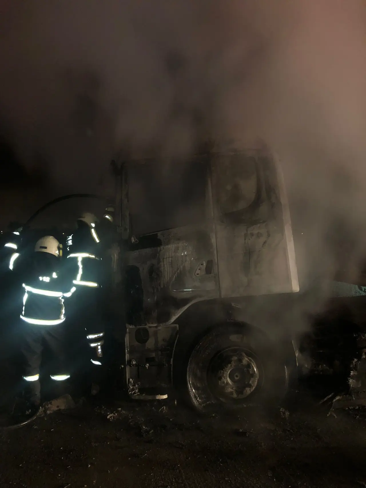 Burdur’da tır yangını büyük korkuya neden oldu! Araç kullanılamaz halde 1