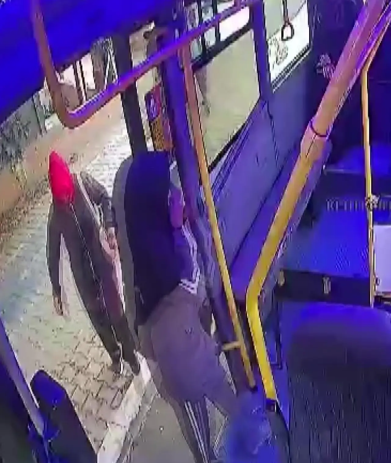 İki kadın 5 evi böyle soydu! 700 bin TL’lik soygun kameralara yansıdı 5