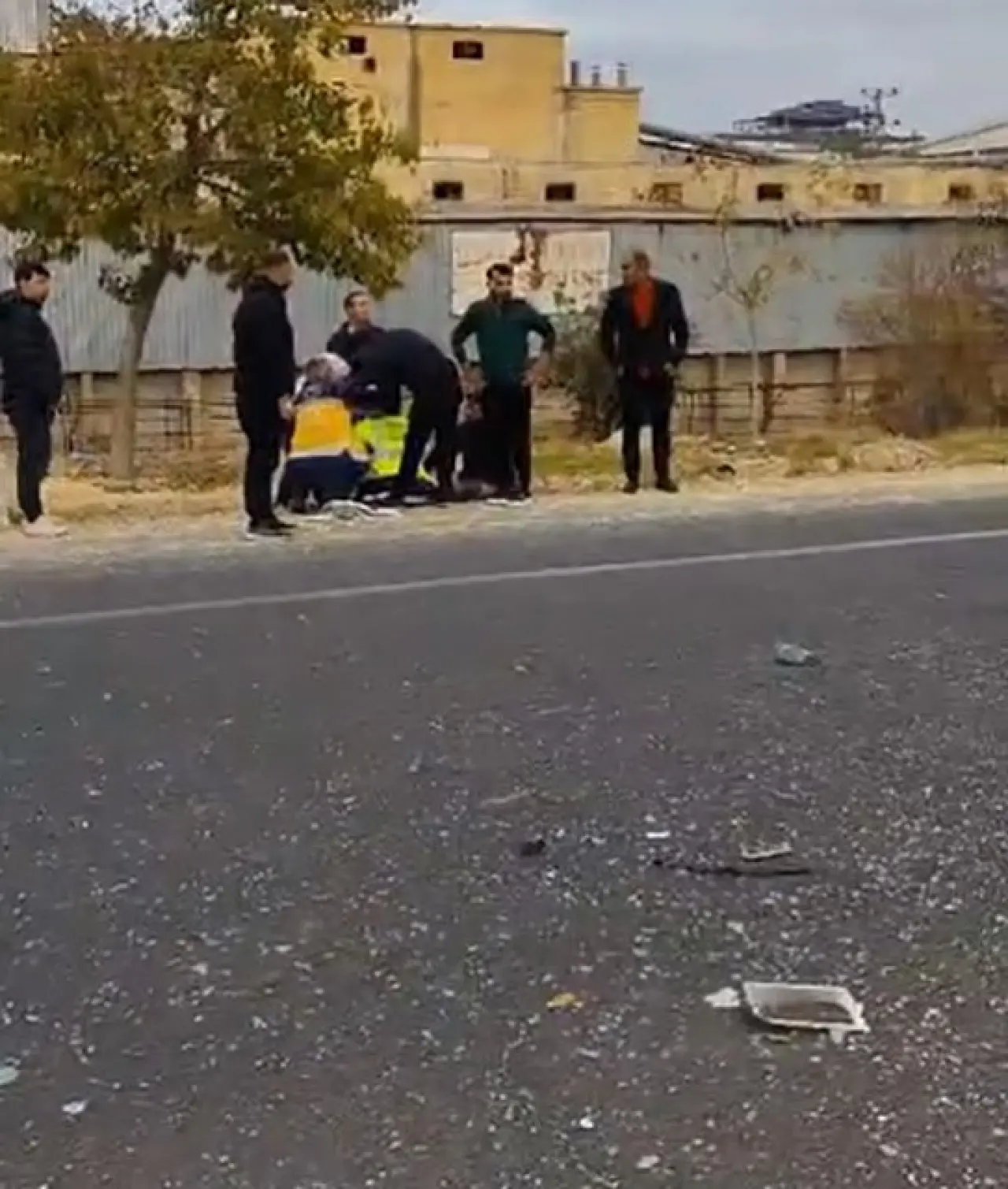 Sanayi bölgesi çıkışında şiddetli çarpışma! 11 kişi yaralandı 4