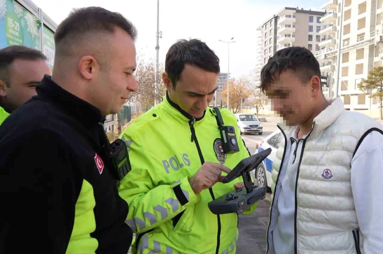 Ehliyetsiz sürücü Drone’dan kaçamadı, ceza makbuzuyla hatıra fotoğrafı çektirdi! 7