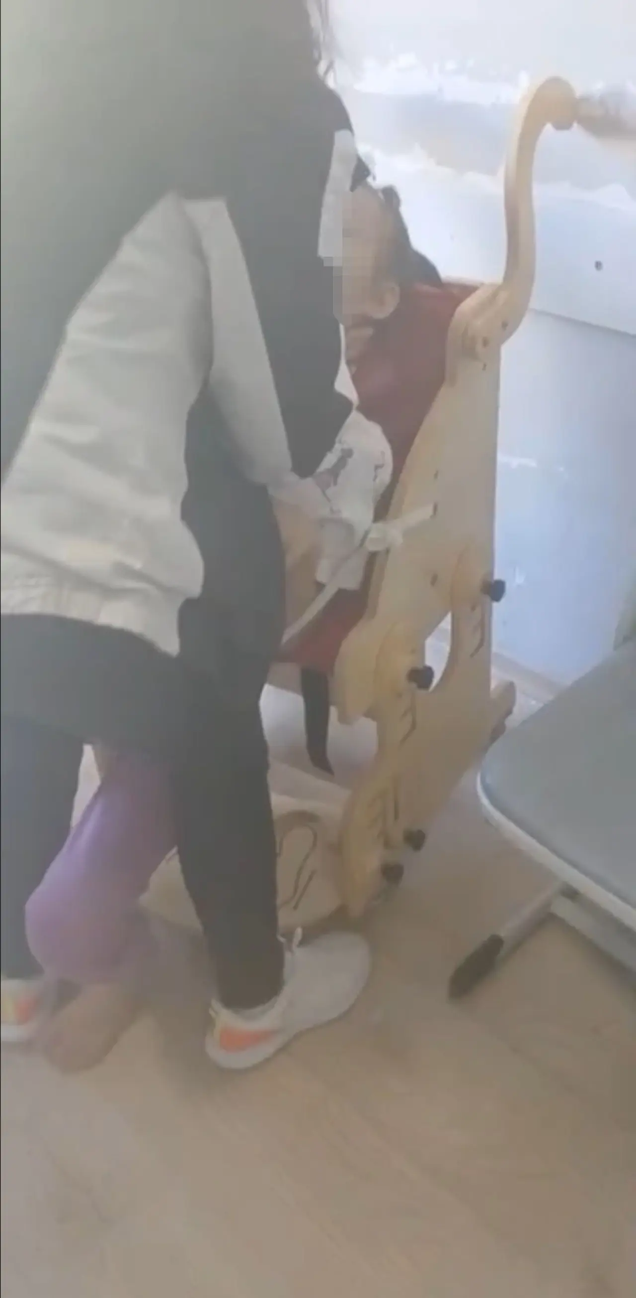 Bursa'da otizmli çocuklara skandal muamele! Sıralara bağlandılar 3