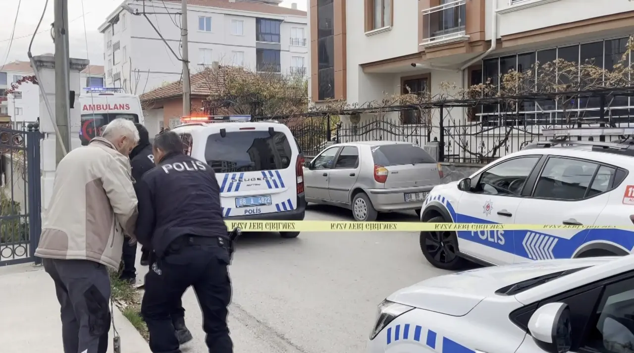 Aksaray’da aile kavgası sokağa taştı! Kayınpeder damadını ağır yaraladı 3