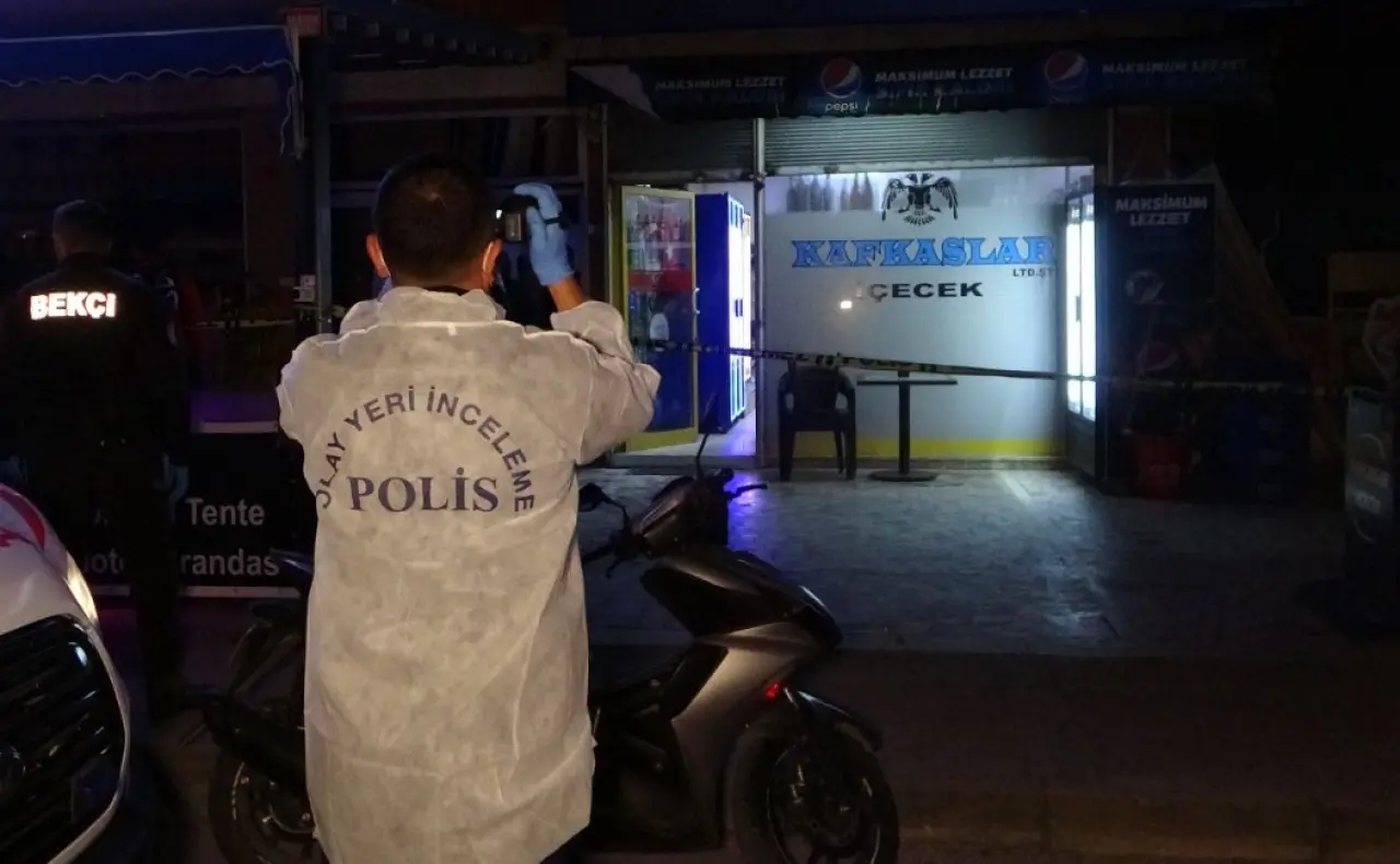 Antalya'da market sahibi dehşet saçtı: 'Çökmeye geldiler, öldürdüm!' 4