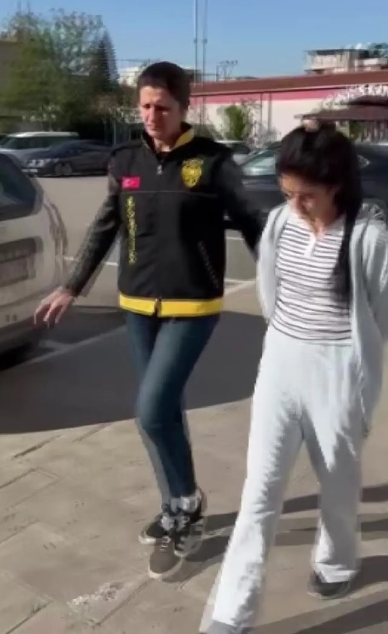 İki kadın 5 evi böyle soydu! 700 bin TL’lik soygun kameralara yansıdı 3