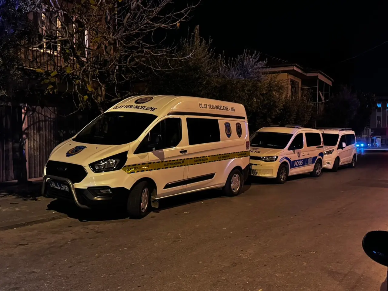 Denizli'de korku dolu anlar! Pompalı tüfekle minibüsü kurşunlayıp kaçtılar 3