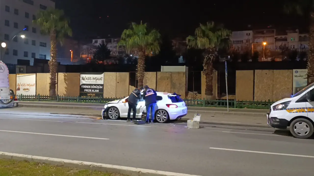 Kahramanmaraş'ta yarış yaptıkları öne sürülen araçlar motosikleti biçti! 1 ölü, 1 ağır yaralı 5