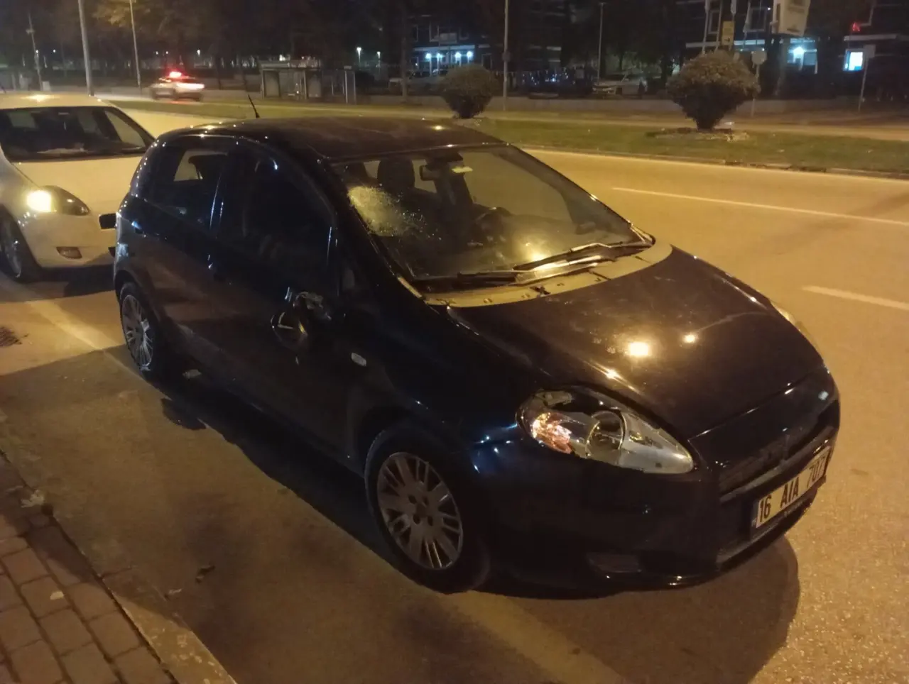 Bursa'da akılalmaz kaza! Üst geçidi kullanmadı, canından oluyordu 3