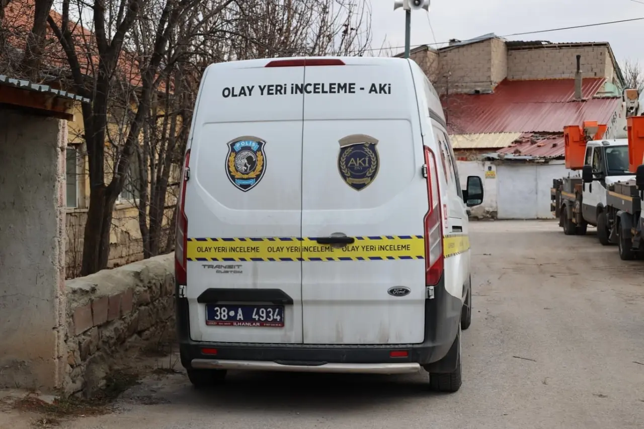 Bünyan’da sobadan çıkan yangın can aldı! 5