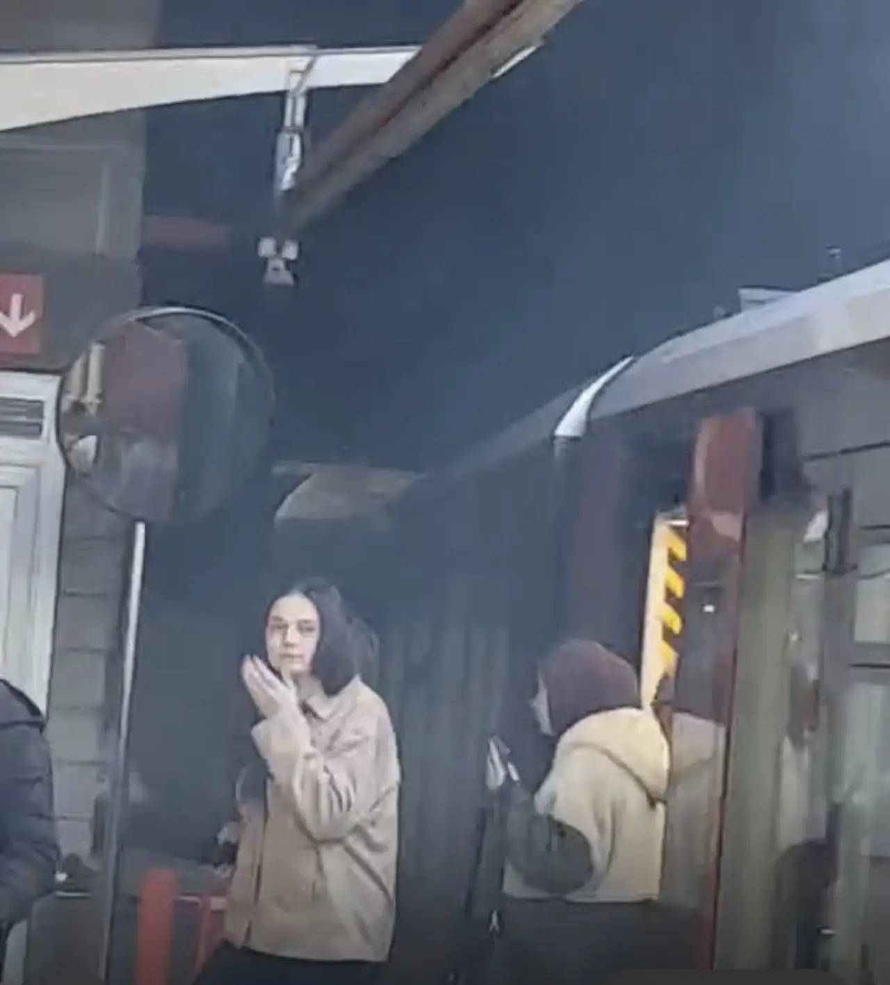 İzmir metrosunda korku dolu anlar: Vagon raydan çıktı 2