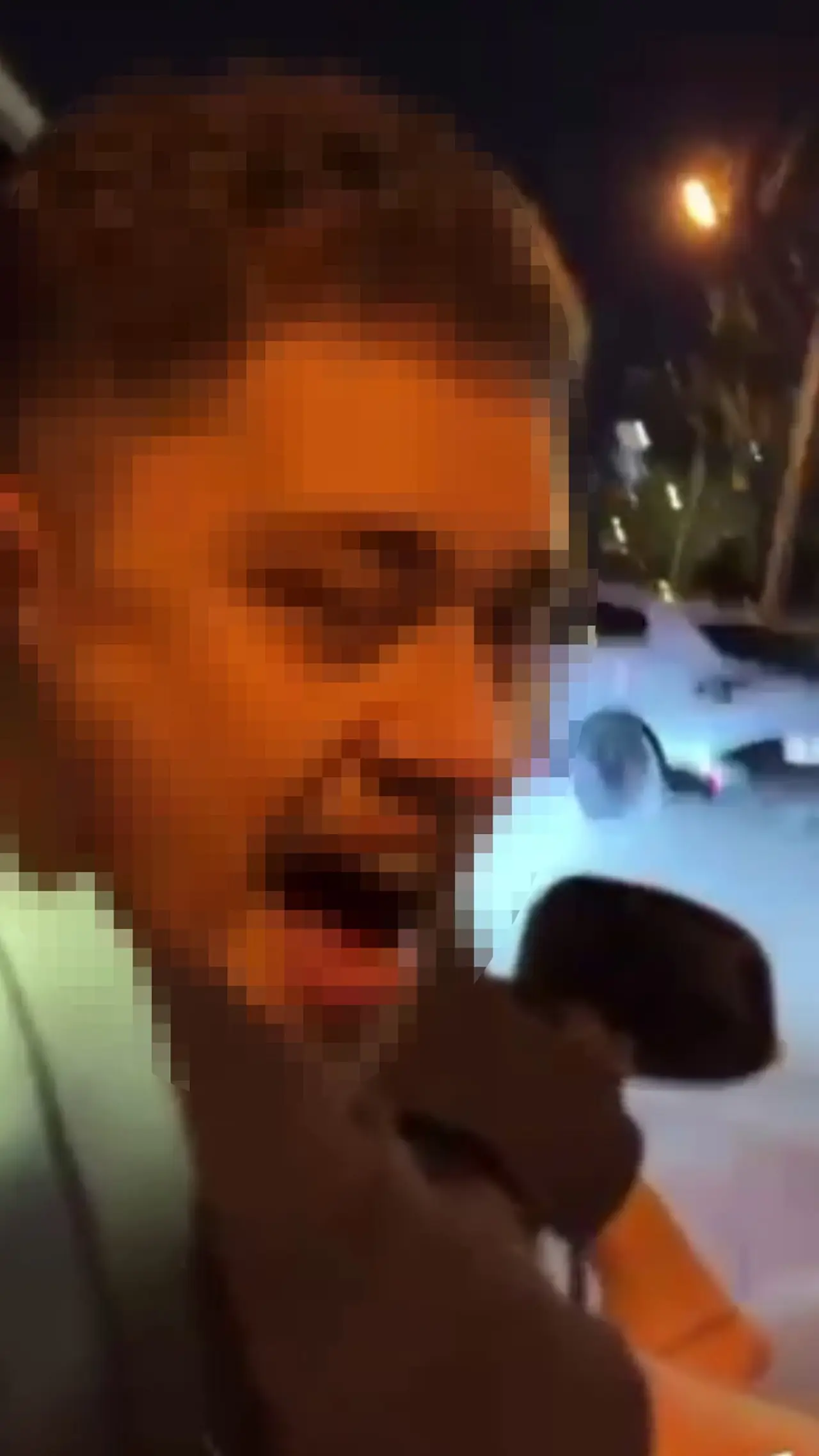 Bornova’da silahlı tehdit kamerada: Otomobilden ateş açtı, sosyal medyada yayınladı! 1