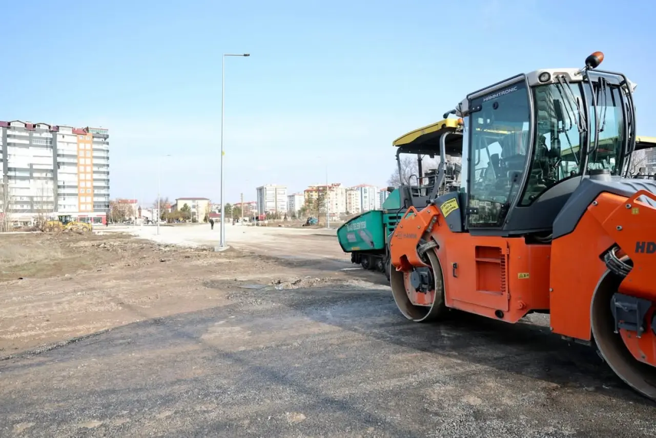 2025 Asfalt Yılı: Başkan Adem Uzun Çalışmaları Yerinde İnceledi 4