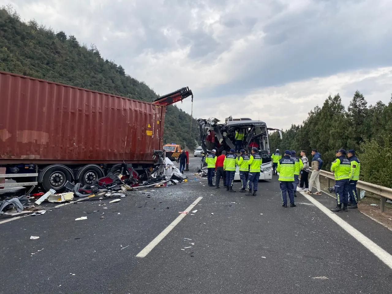 Osmaniye’de katliam gibi kaza! 6 ölü, 11 yaralı 4