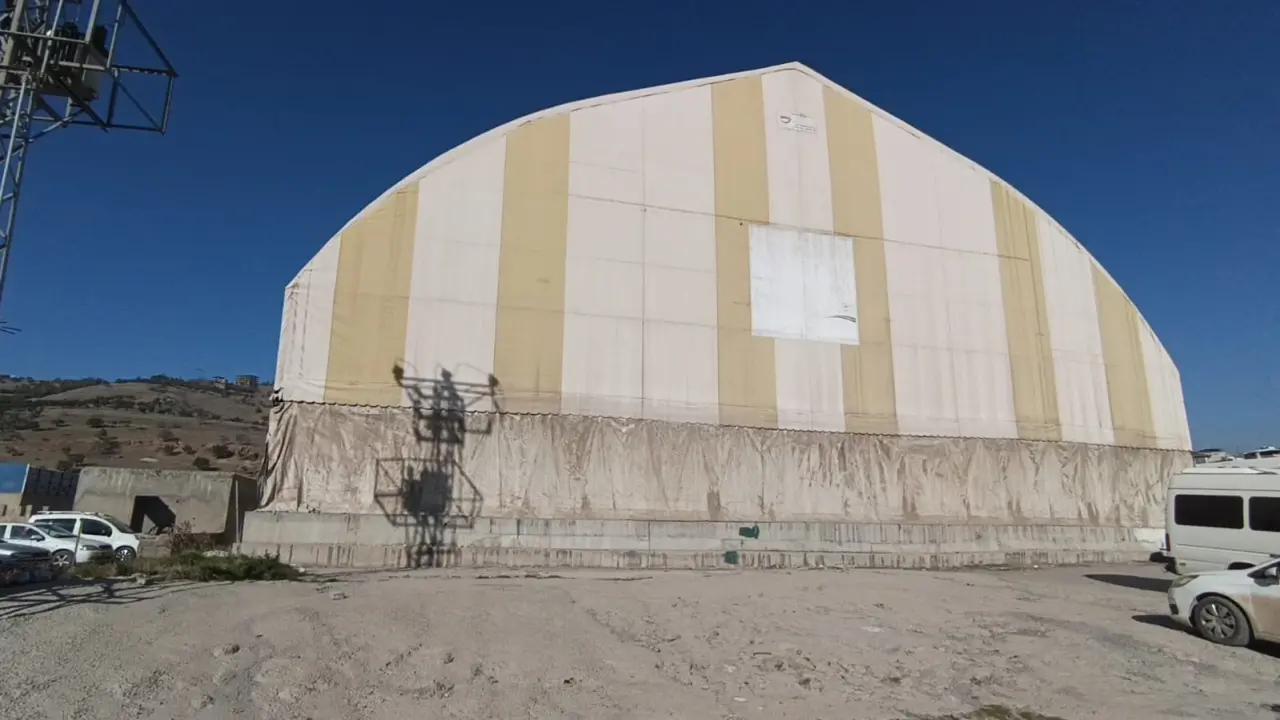 Halı sahada acı son! Maç sırasında fenalaşan adam hayatını kaybetti 2