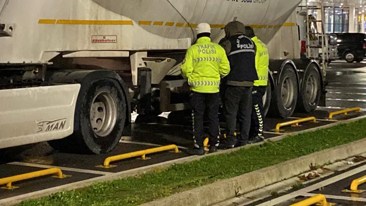 D-100’de korkunç gece! Tır sürücüsünden dikkat çeken savunma 2