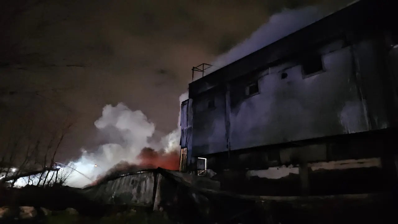 Esenyurt'ta 6 saatlik yangın kabusu! Tüpler tek tek patladı 3