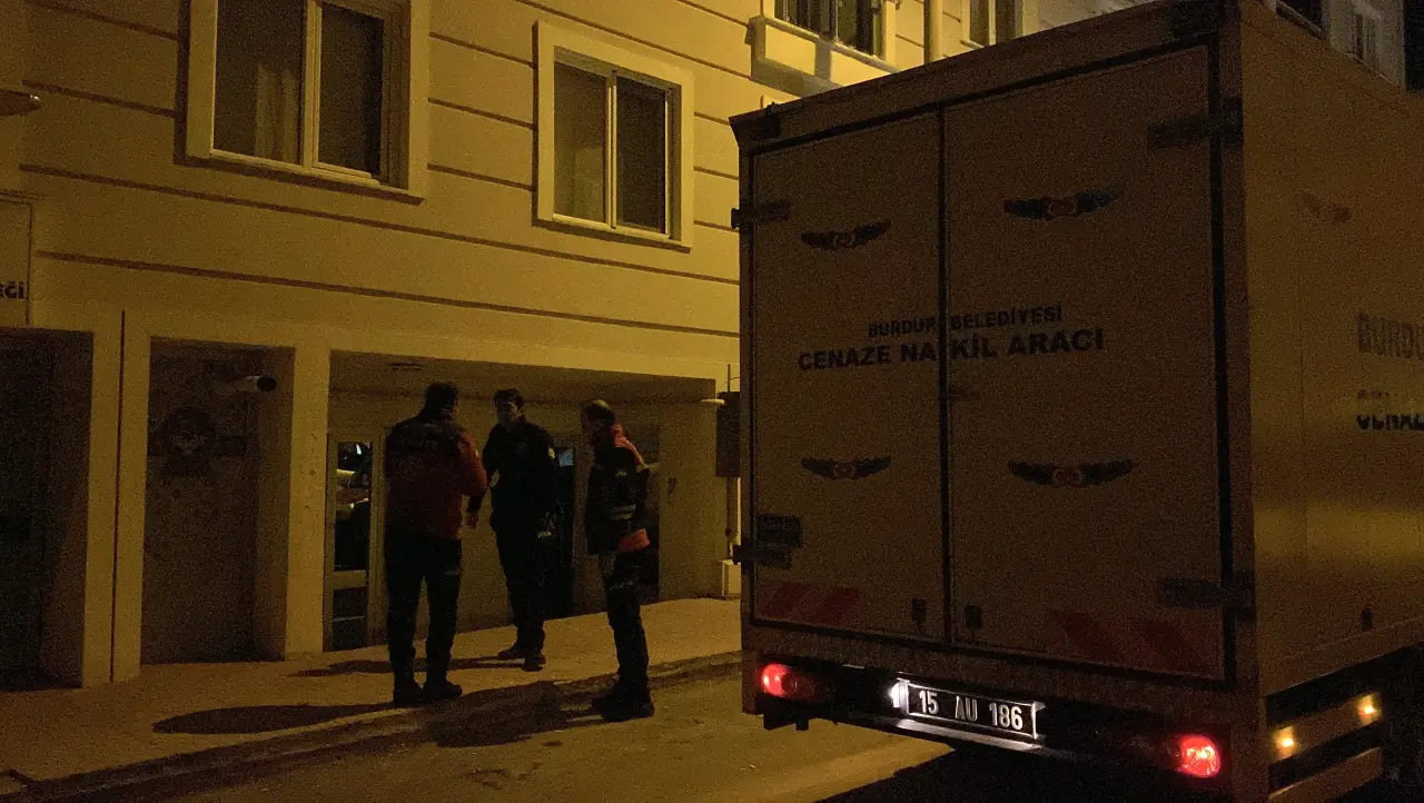 Burdur’da şüpheli ölüm! 55 yaşındaki adam merdivenlerde ölü bulundu 2