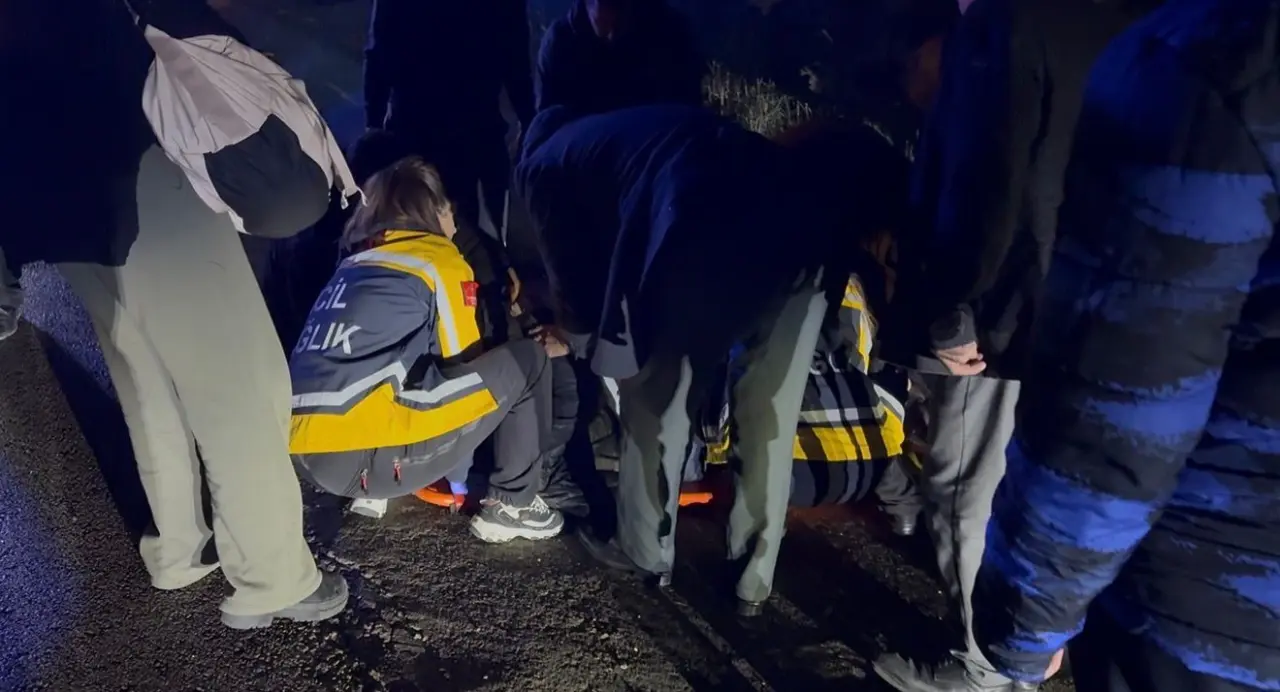 Direksiyon hâkimiyetini kaybetti! Karşı şeride savruldu 2