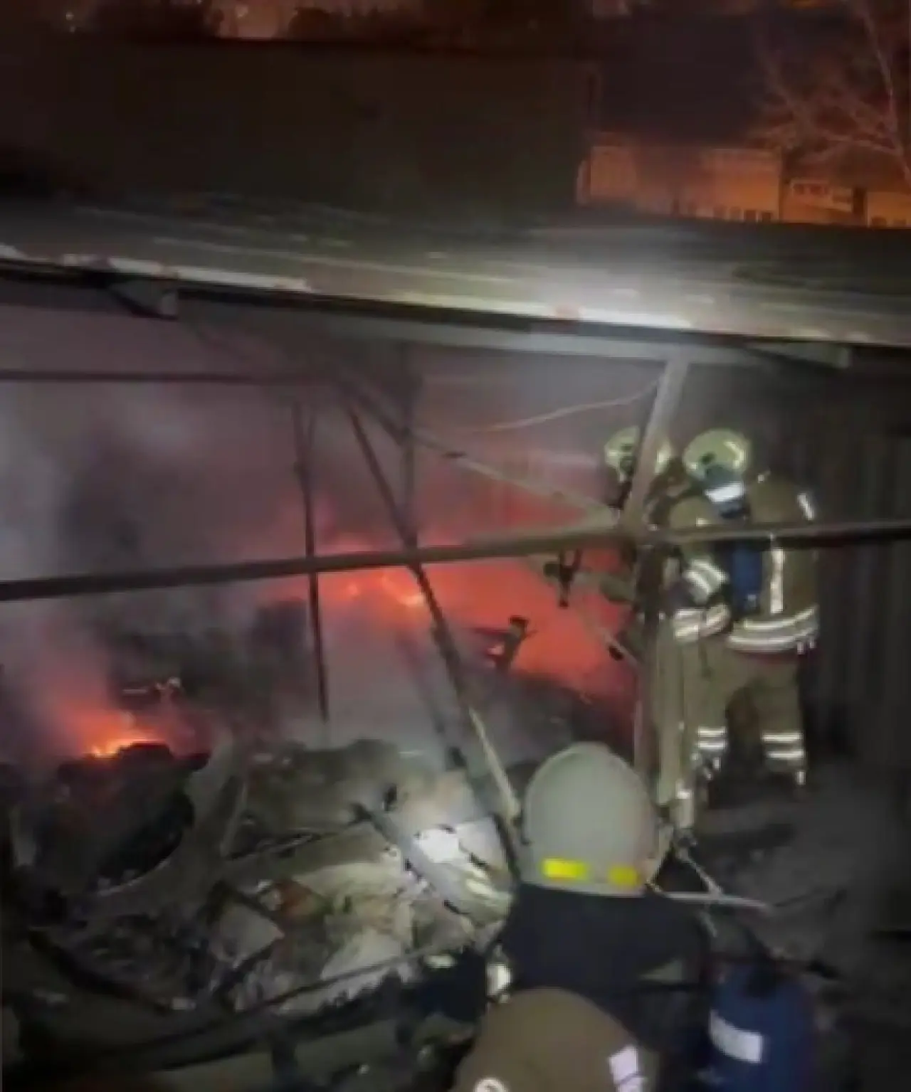 Kahramanmaraş’ta sanayi sitesinde alev alarmı! 2