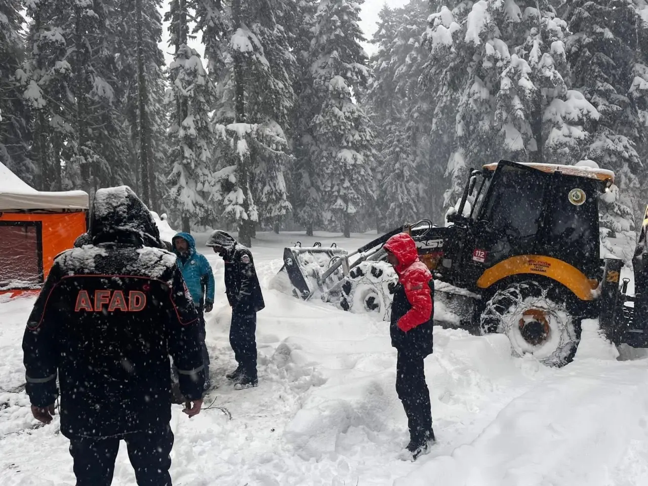 Karabük’te zamanla yarış! Sarıçiçek yaylası’nda 7 kişi mahsur kaldı 3