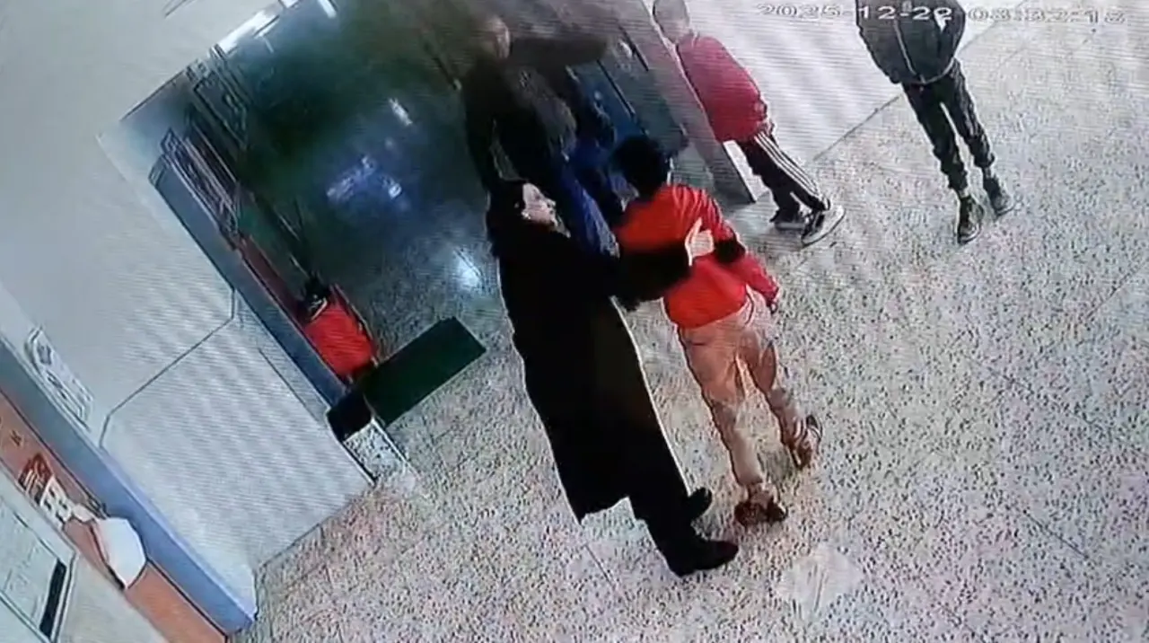 Viranşehir’de saniyelerle yarış! Öğretmenin hamlesi küçük öğrenciyi hayata bağladı 3