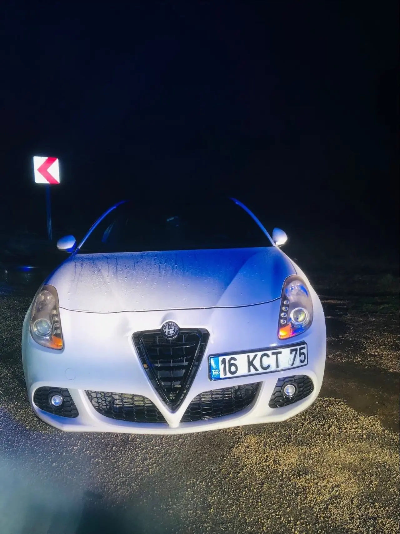 Bilecik’te feci çarpışma! Islak yol kazaya neden oldu 2