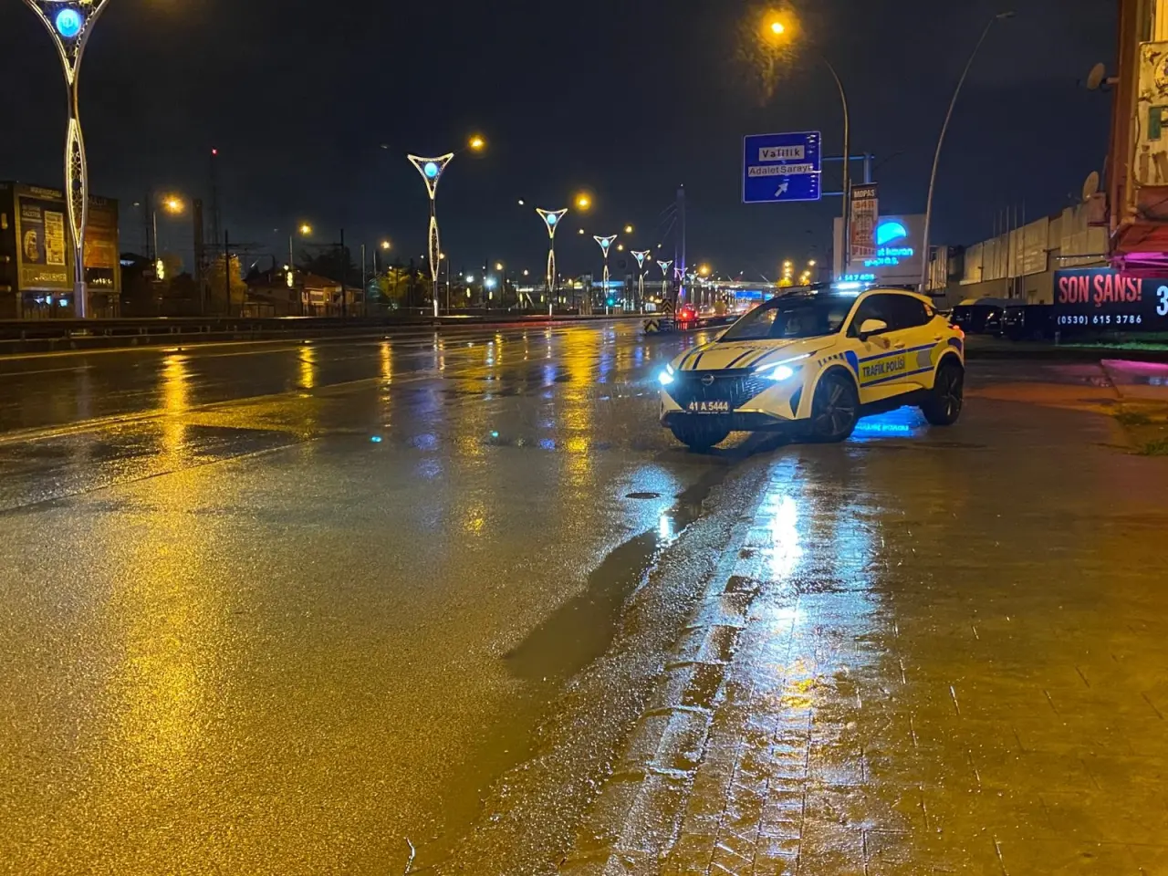 D-100’de korkunç gece! Tır sürücüsünden dikkat çeken savunma 1