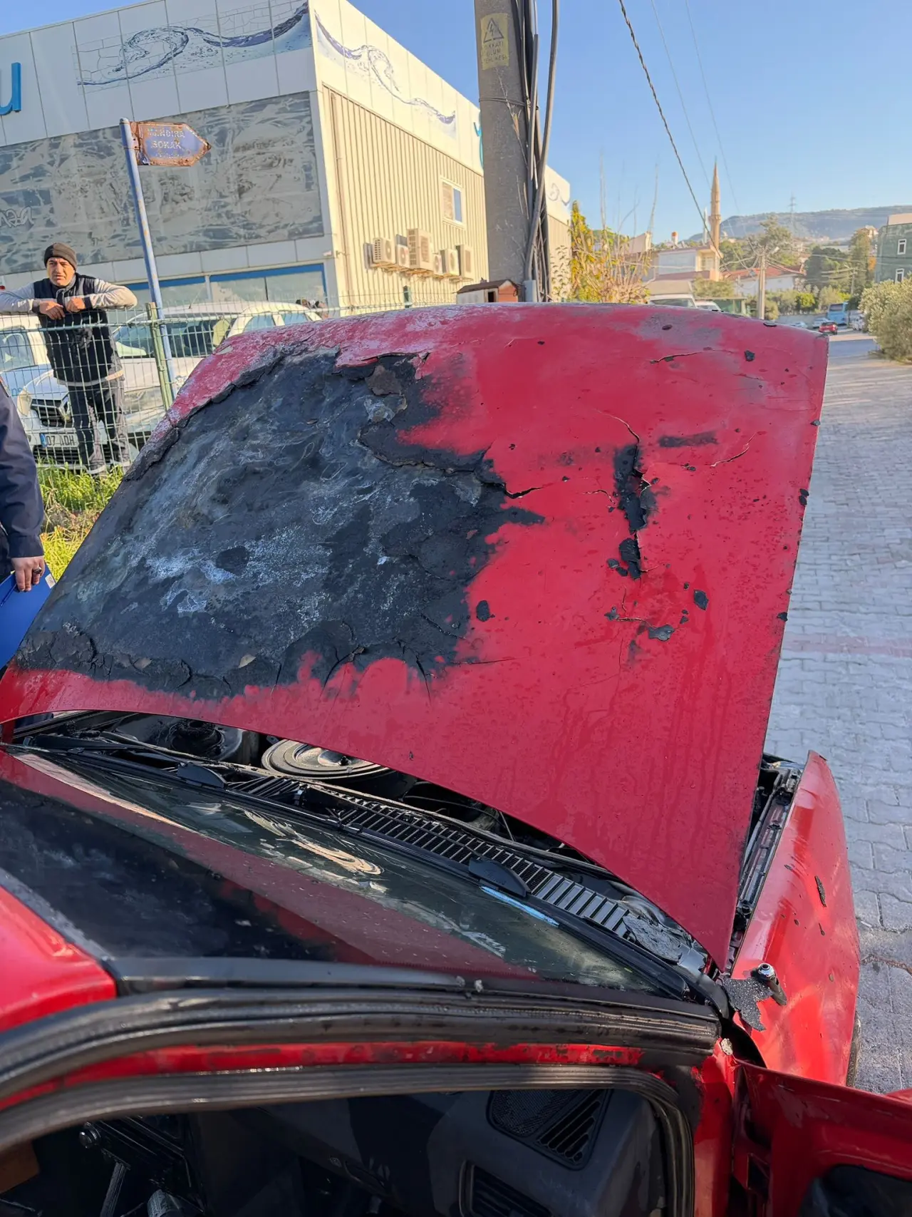 D-400 karayolunda korku dolu anlar: Araç alev topuna döndü! 2