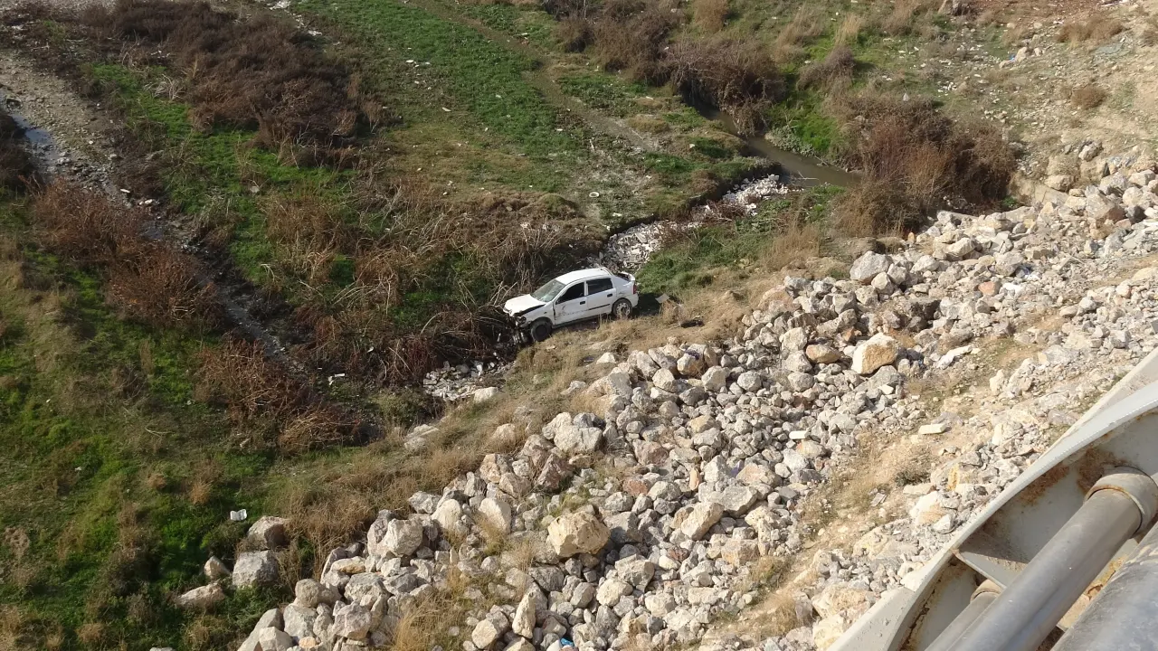 Malatya'da köprüden uçan araçta feci son! 1 ölü, 2 yaralı 3