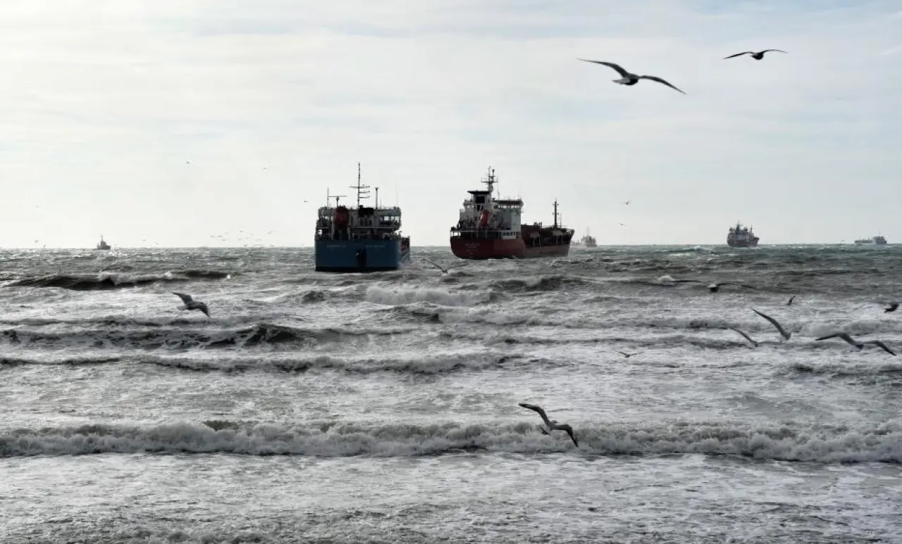 Denizde saatler süren mücadele! Azerbaycan bandıralı tanker kurtarıldı 2