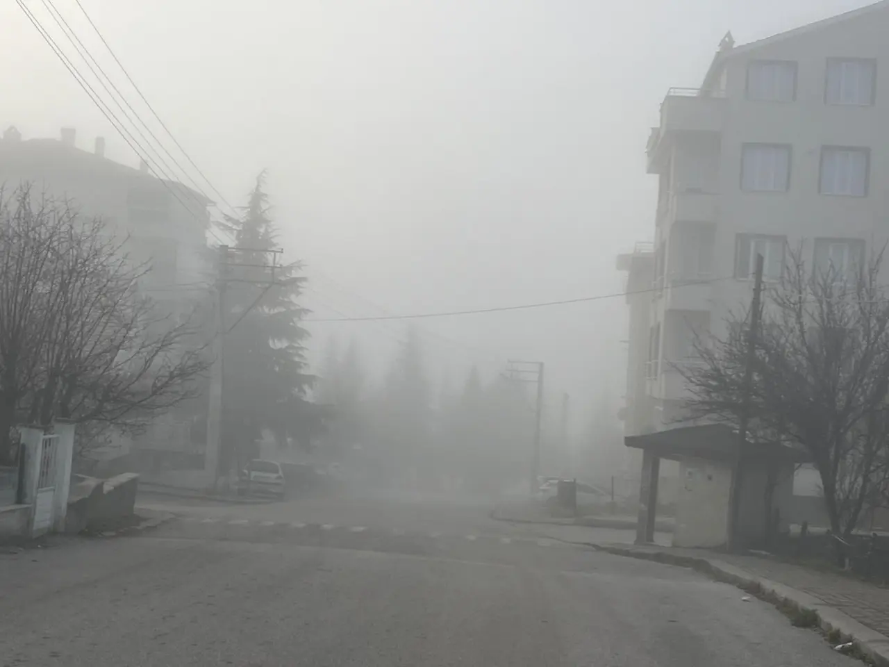 Kütahya Tavşanlı’da görüş mesafesi 50 metreye düştü! 1