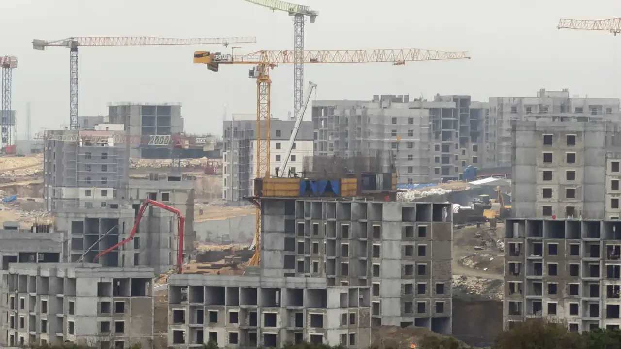 Arnavutköy’de inşaatta korkunç kaza! İşçi asansör boşluğuna düştü 2