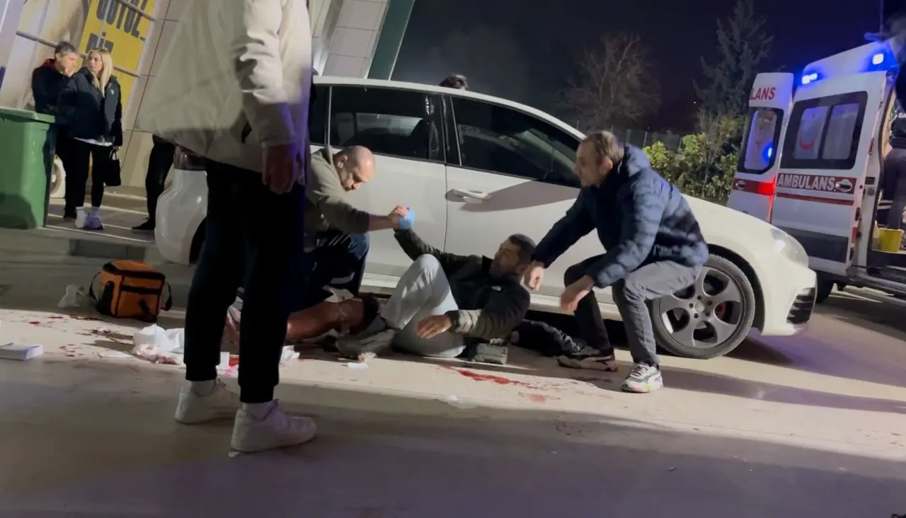 Bursa'da spor salonu adeta Teksas’a döndü: Koltuk ipi kavgası bıçaklı çatışmaya dönüştü 5